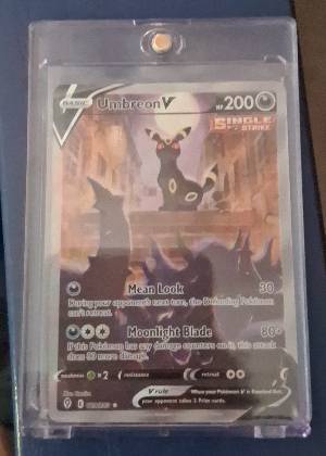 Umbreon V (Alternate Full Art), graded 8.0
