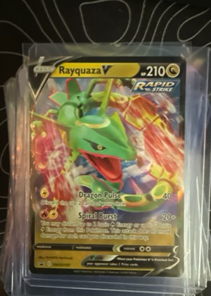 Rayquaza V, graded 8.5