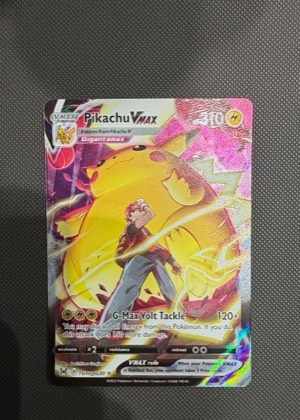 Pikachu VMAX, graded 9.0
