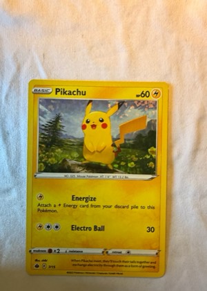 Pikachu - 7/15 graded 8.5