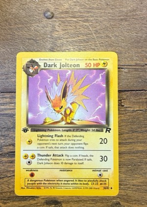 Dark Jolteon, graded 7.5