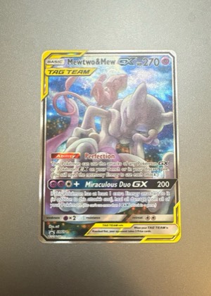 Mewtwo & Mew GX, graded 9.5