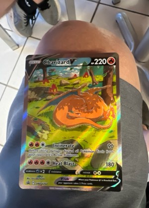 Charizard V - SWSH260 graded 8