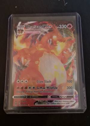 Charizard VMAX graded 8