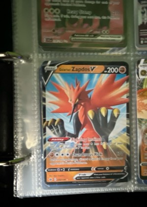 Galarian Zapdos V, graded 7.5