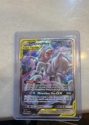 Mewtwo & Mew GX, graded 8.5