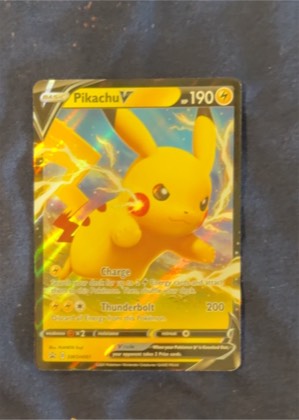 Pikachu V - SWSH061 graded 8