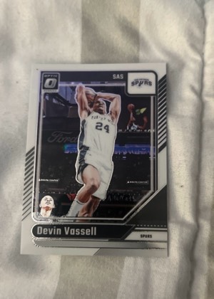 Devin Vassell, graded 8.0