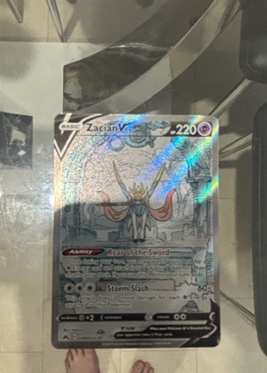 Zacian V graded 8.5