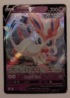 Sylveon V, graded 8.0