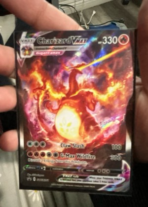Charizard VMAX, graded 8.0