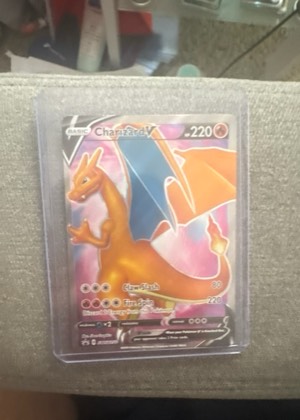 Charizard V, graded 7.5