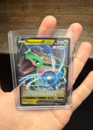 Rayquaza V, graded 8.5