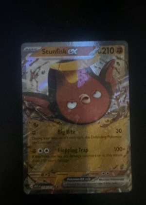 Stunfisk ex - 252/217 graded 8