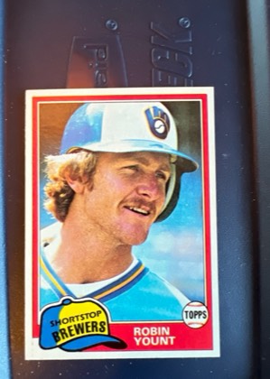 Robin Yount, graded 8.0