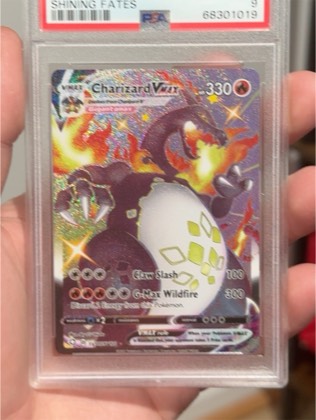 Charizard VMAX, graded 9.5