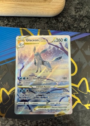 Glaceon VSTAR graded 9