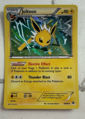 Jolteon, graded 7.5