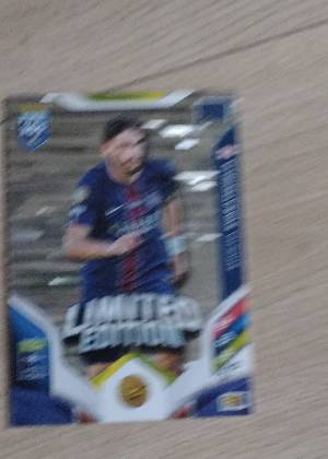 Lionel Messi, graded 7.5