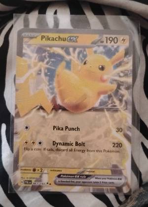 Pikachu ex graded 8