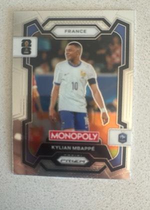 Kylian Mbappé, graded 7.5