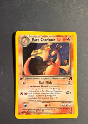 Dunkles Glurak graded 8.5