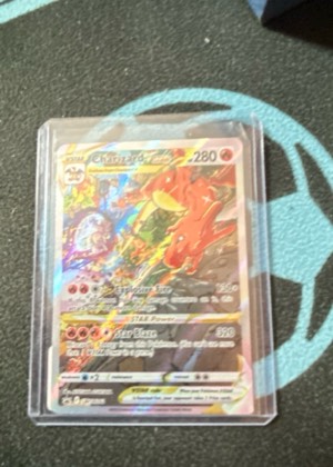 Charizard VSTAR - SWSH262 graded 8