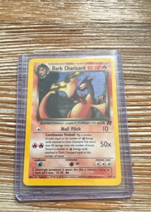 Dunkles Glurak graded 8