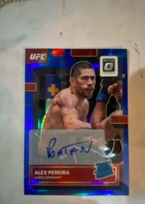 Alex Pereira, graded 8.5