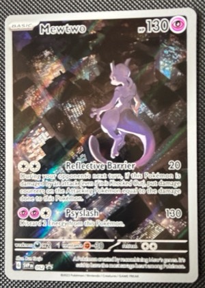 Mewtwo - 052 graded 8.5