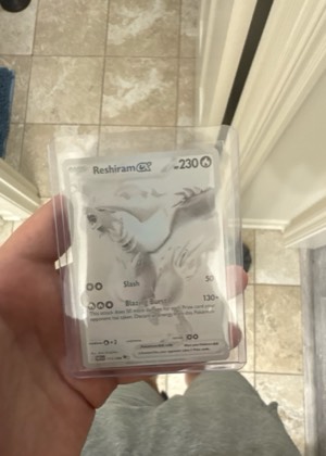 Reshiram ex, graded 8.0