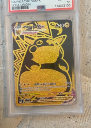 Pikachu VMAX (Secret), graded 10.0