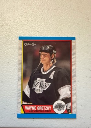 Wayne Gretzky, graded 7.0