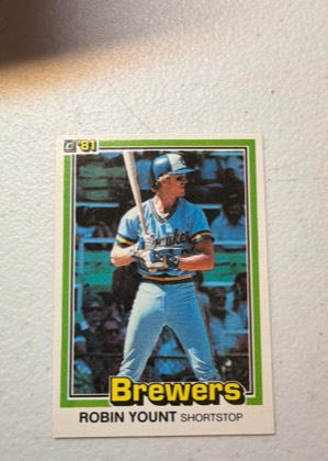Robin Yount, graded 8.0