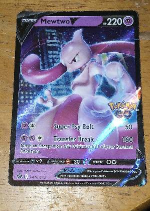 Mewtwo V - SWSH223 graded 8