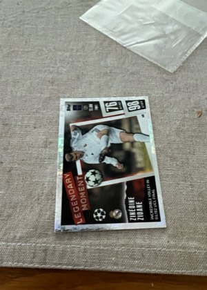 Zinedine Zidane, graded 7.5