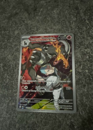 Team Rocket's Houndoom graded 8.5