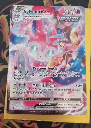 Sylveon VMAX graded 8