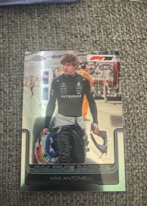 2025 Topps Chrome Formula 1 F1 Racing #185 Kimi Antonelli Rookie Card - On the Move, graded 9.0