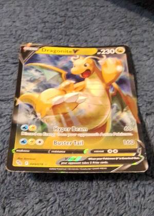 Dragonite V graded 7