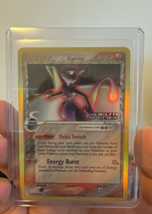 Mewtwo (Delta Species), graded 8.5