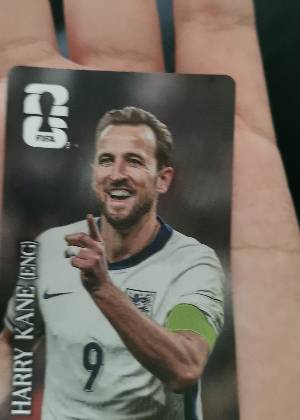 Harry Kane, graded 8.0