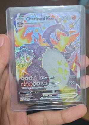 Charizard VMAX graded 8
