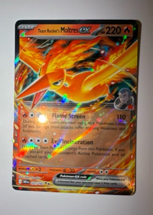 Team Rocket's Moltres ex graded 9