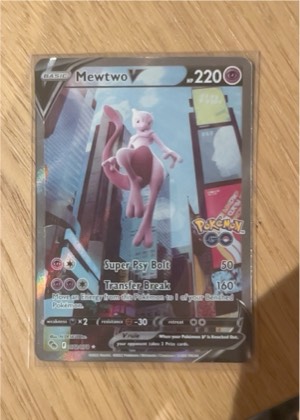 Mewtwo V (Alternate Full Art), graded 9.0
