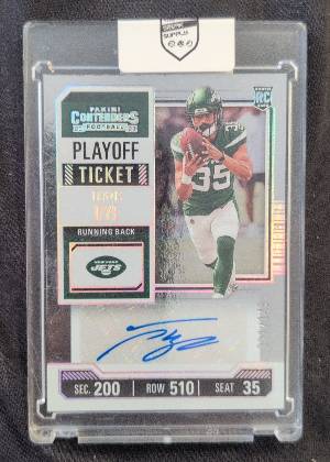Travis Dye, graded 9.0