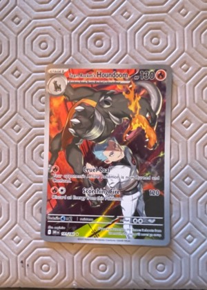 Team Rocket's Houndoom, graded 9.0