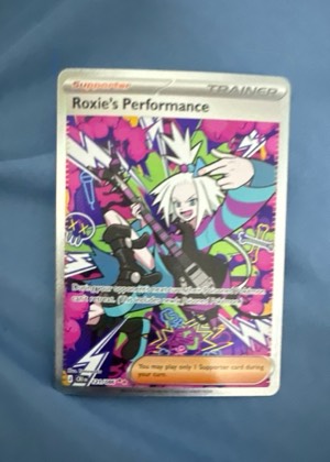 Roxie's Performance - 121/086 graded 8
