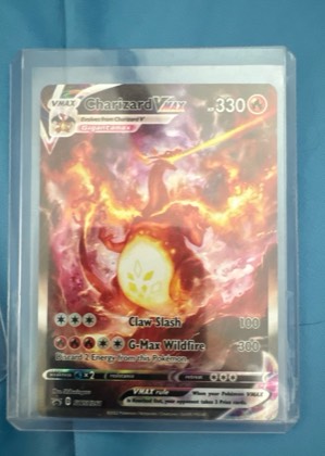 Charizard VMAX, graded 9.0