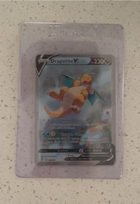 Dragonite V (Alternate Full Art) graded 9.5
